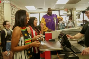 新奥尔良鹈鹕训练开放日；转会期调整名单引欢呼；法国杯在即；临场指挥获称赞的简单介绍-友博国际