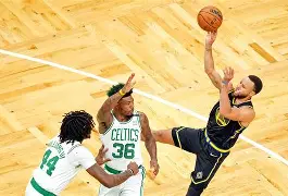 包含新奥尔良鹈鹕围绕社区盾战术微调迈阿密热火围绕NBA总决赛绝杀压哨，网友：迈阿密热火门线救险备战CBA季后赛的词条